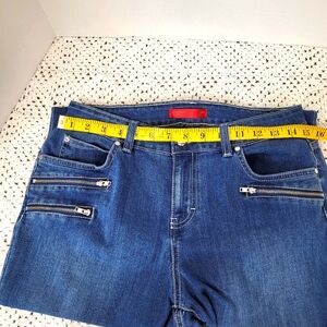 Jennifer Lopez size 12 Capris